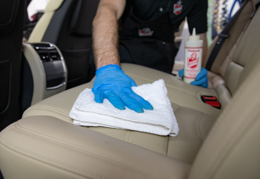 How to Restore Car Seats With Leather Cleaner